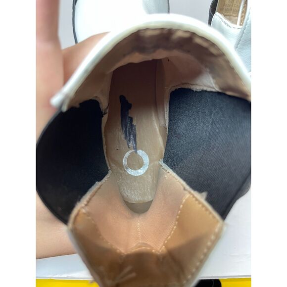 JOURNEE Women's Tru Comfort Foam Jenie Bootie In White size 8.5 - Picture 9 of 11